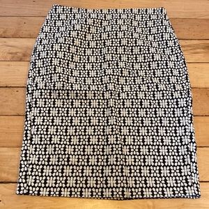 Banana republic size 0 skirt black and white